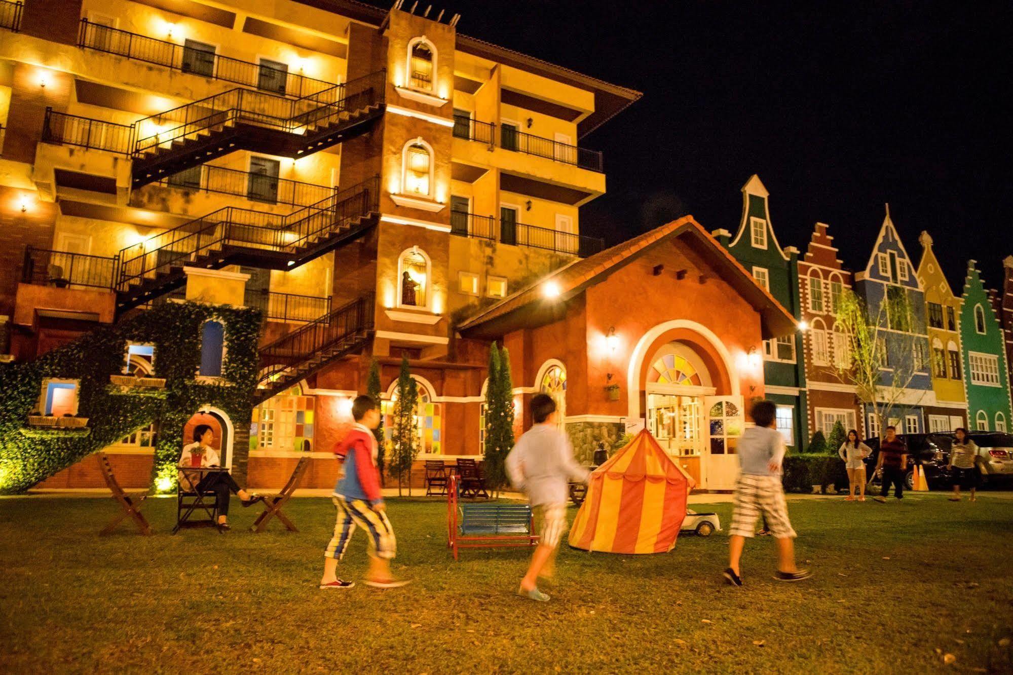 San Pareni Hotel Chiang Mai Esterno foto