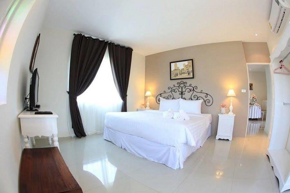 San Pareni Hotel Chiang Mai Esterno foto